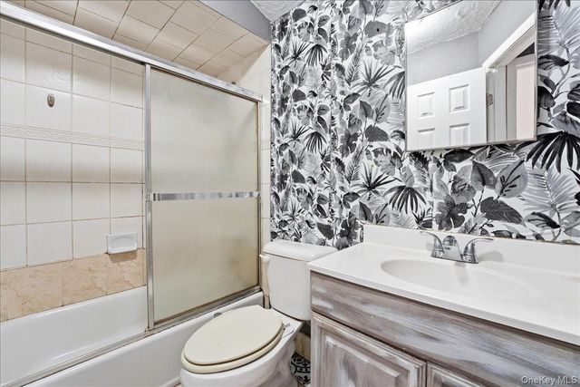 1050 Rensselaer Avenue, Staten Island, NY 10309