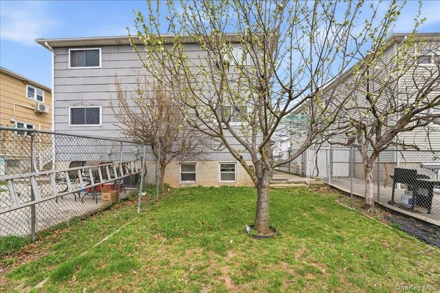 1050 Rensselaer Avenue, Staten Island, NY 10309