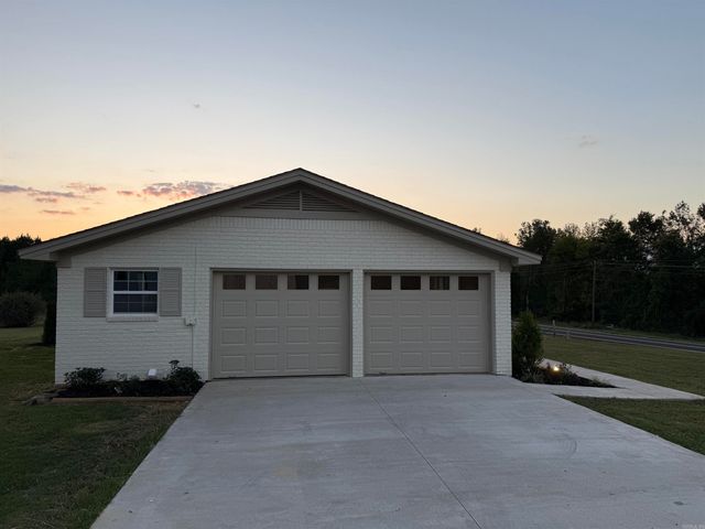 272 Hwy. 31, Romance, AR 72136