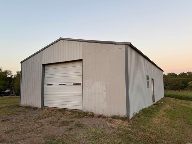 272 Hwy. 31, Romance, AR 72136