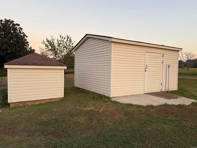 272 Hwy. 31, Romance, AR 72136