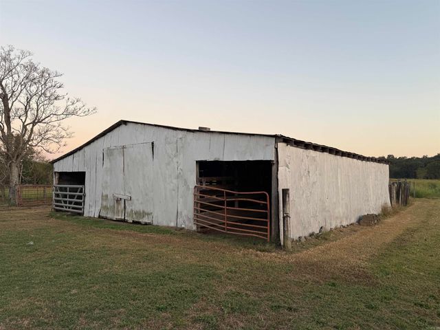 272 Hwy. 31, Romance, AR 72136