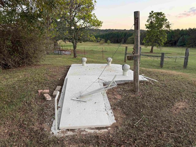 272 Hwy. 31, Romance, AR 72136