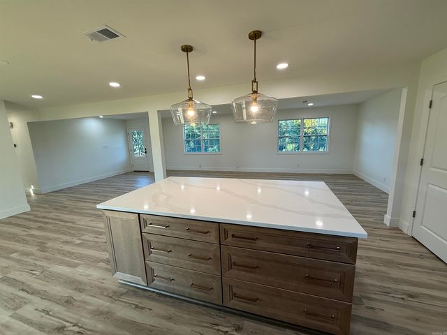 272 Hwy. 31, Romance, AR 72136