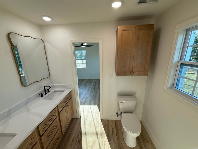 272 Hwy. 31, Romance, AR 72136