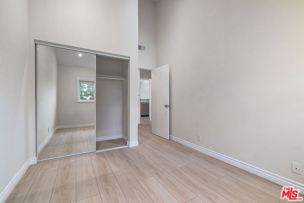 Image 21 of property listing at 14821 Sherman Way 12, Van Nuys, CA 91405