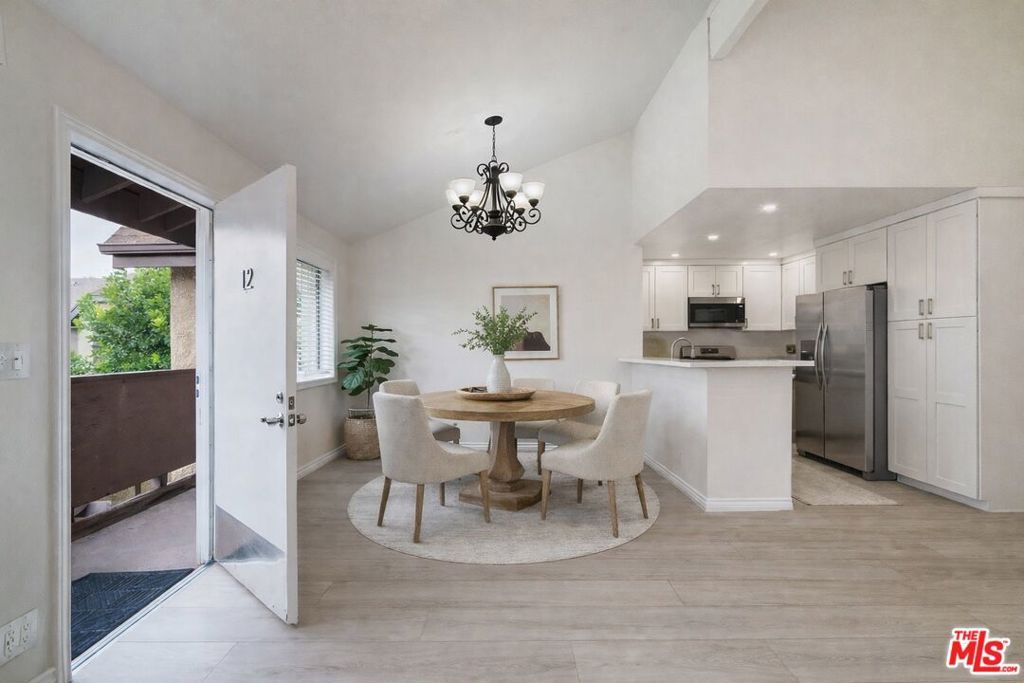 Image 3 of property listing at 14821 Sherman Way 12, Van Nuys, CA 91405