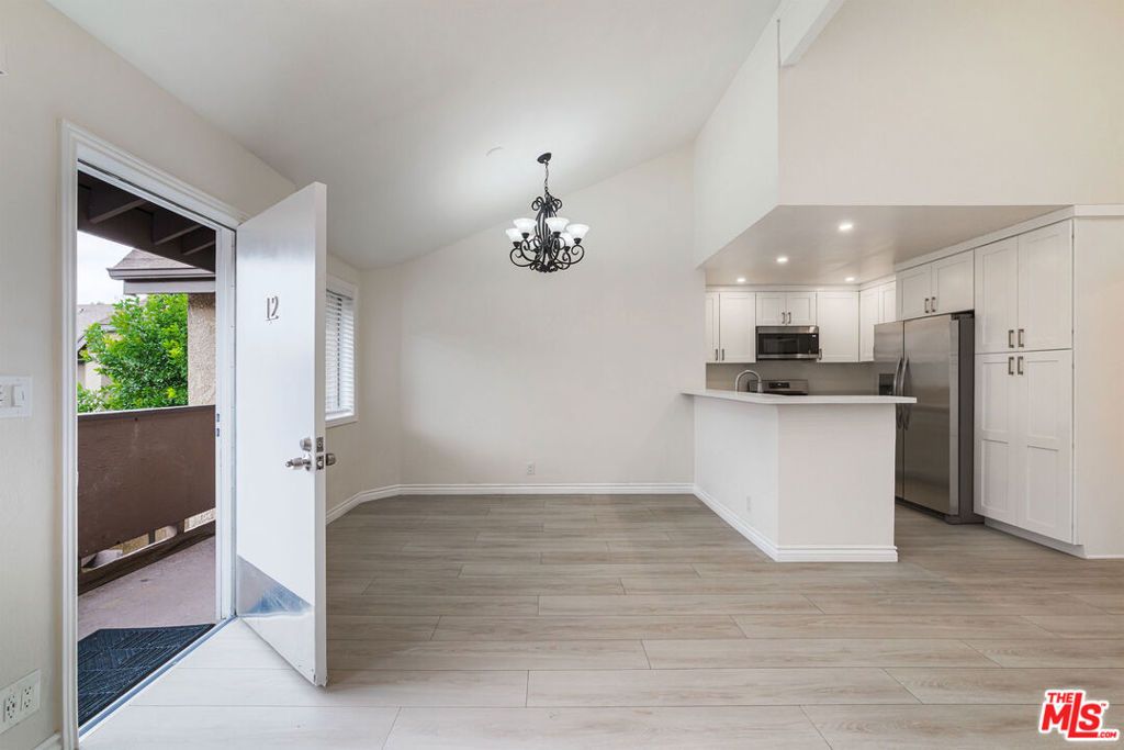 Image 4 of property listing at 14821 Sherman Way 12, Van Nuys, CA 91405