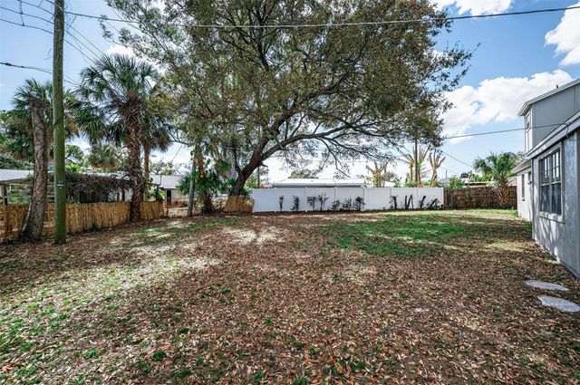 6412 WINGFOOT CIRCLE, Tampa, FL 33634