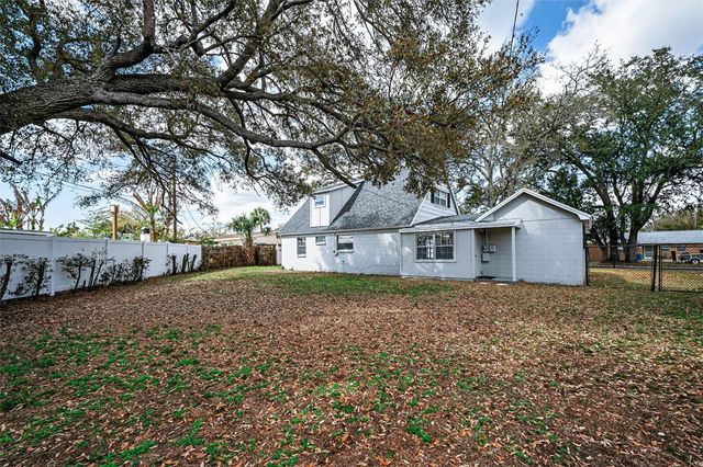 6412 WINGFOOT CIRCLE, Tampa, FL 33634