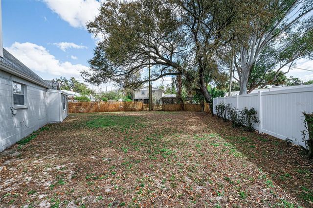 6412 WINGFOOT CIRCLE, Tampa, FL 33634