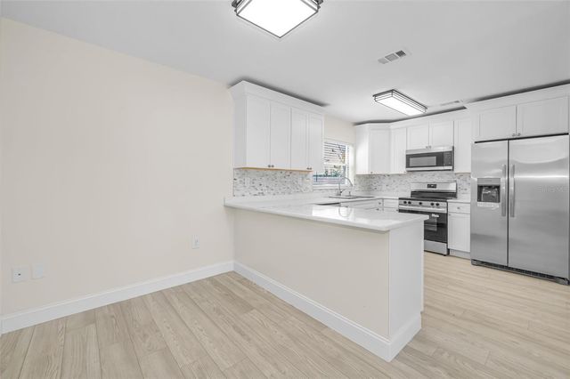 6412 WINGFOOT CIRCLE, Tampa, FL 33634