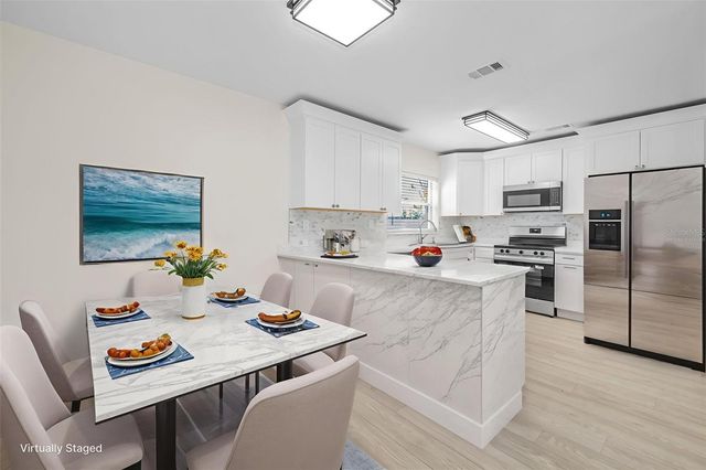 6412 WINGFOOT CIRCLE, Tampa, FL 33634