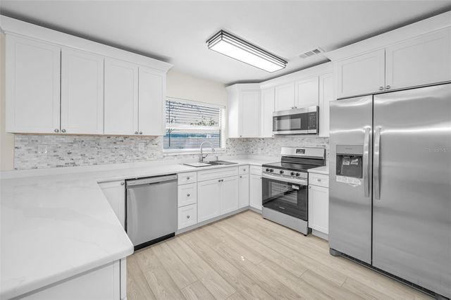 6412 WINGFOOT CIRCLE, Tampa, FL 33634