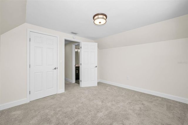 6412 WINGFOOT CIRCLE, Tampa, FL 33634