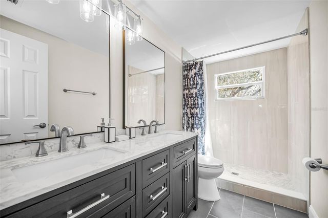 6412 WINGFOOT CIRCLE, Tampa, FL 33634