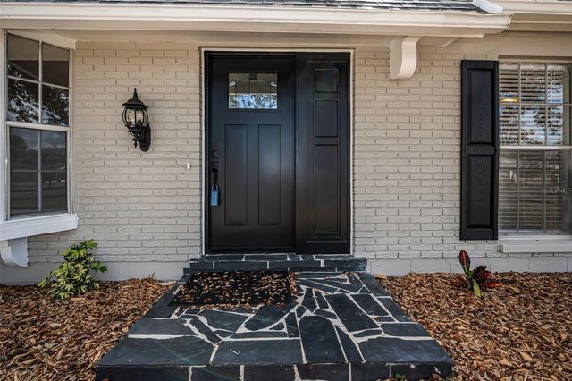 6412 WINGFOOT CIRCLE, Tampa, FL 33634