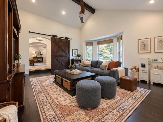 8575 N Fuller Avenue, Fresno, CA 93720