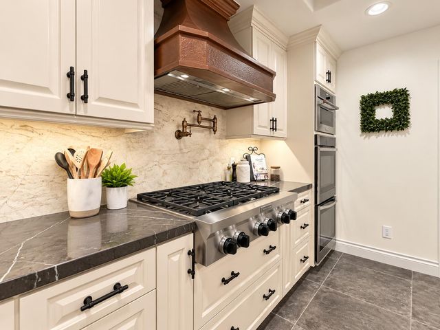 8575 N Fuller Avenue, Fresno, CA 93720