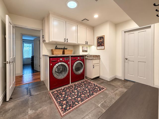 8575 N Fuller Avenue, Fresno, CA 93720