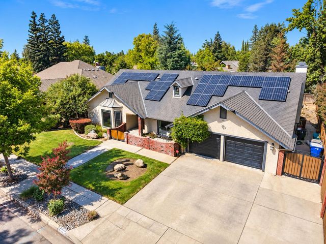 8575 N Fuller Avenue, Fresno, CA 93720
