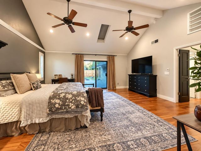 8575 N Fuller Avenue, Fresno, CA 93720
