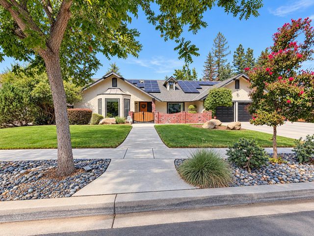 8575 N Fuller Avenue, Fresno, CA 93720