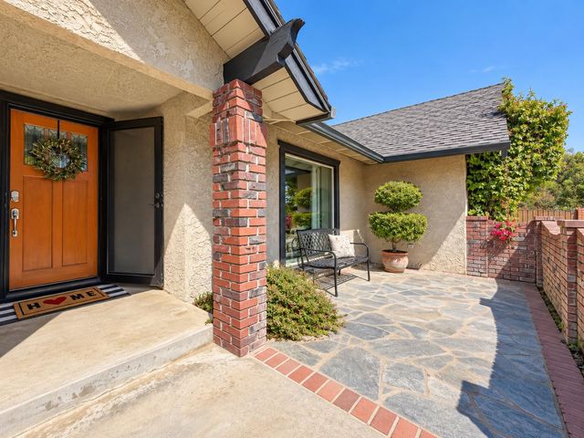 8575 N Fuller Avenue, Fresno, CA 93720