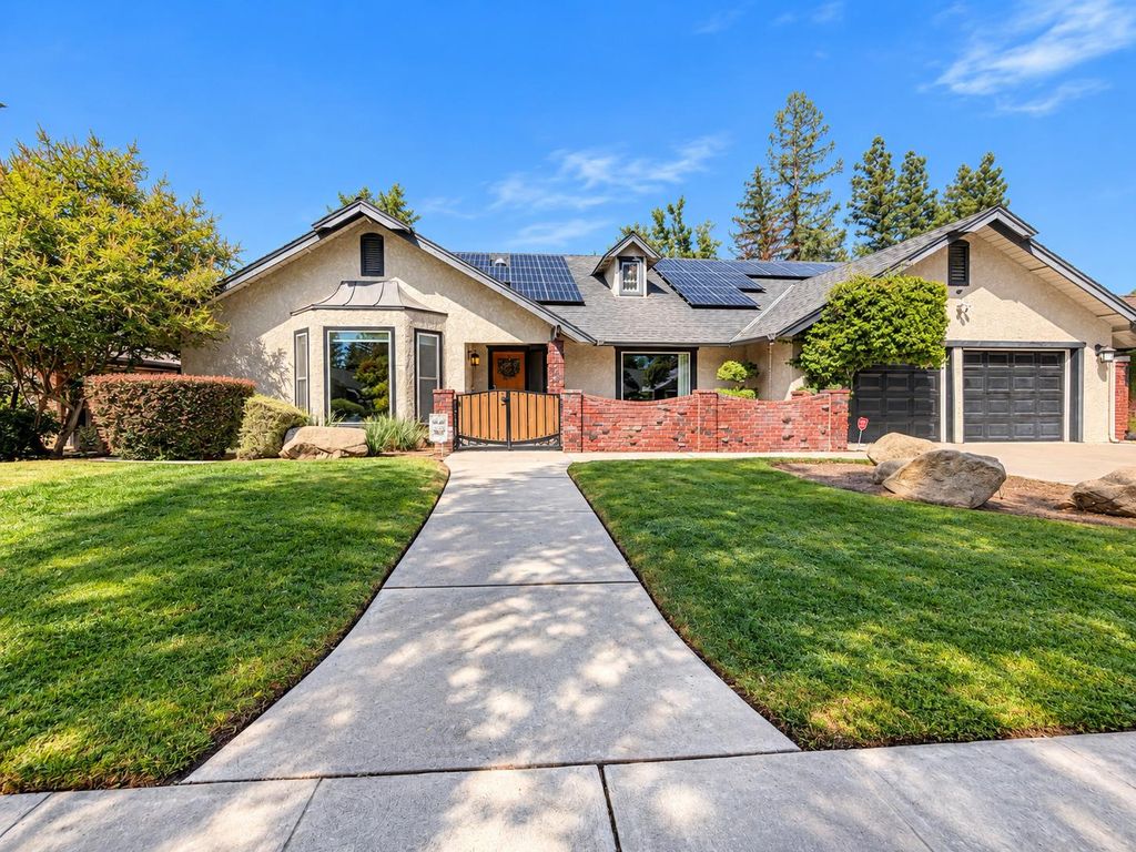 8575 N Fuller Avenue, Fresno, CA 93720