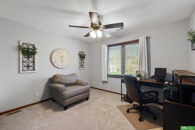 6417 N 158 Street, Omaha, NE 68116