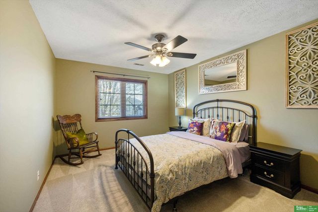 6417 N 158 Street, Omaha, NE 68116