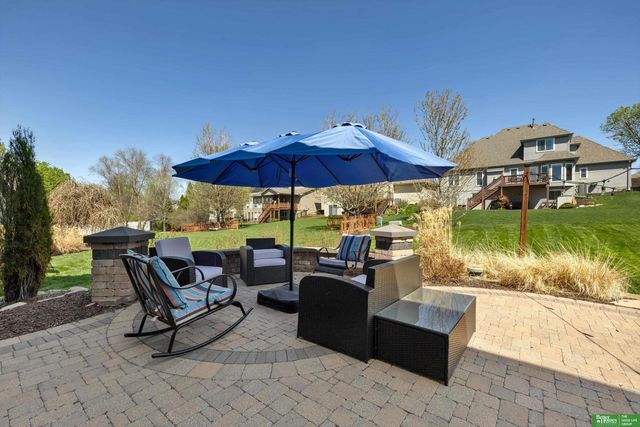 6417 N 158 Street, Omaha, NE 68116