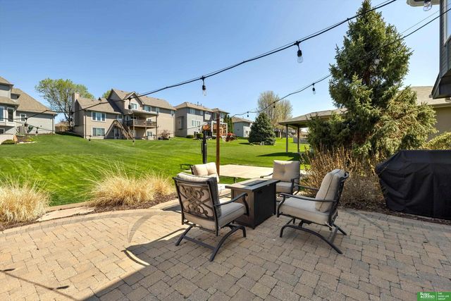 6417 N 158 Street, Omaha, NE 68116