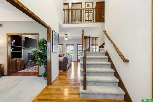 6417 N 158 Street, Omaha, NE 68116