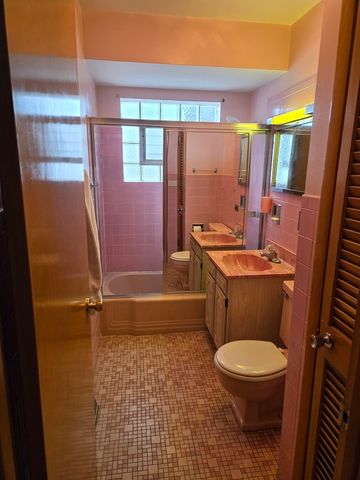 2033 N La Crosse Avenue, Chicago, IL 60639
