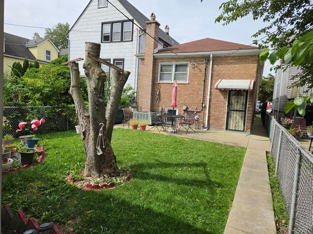 2033 N La Crosse Avenue, Chicago, IL 60639