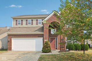 2128 Creekstone Drive, Columbus, IN 47201