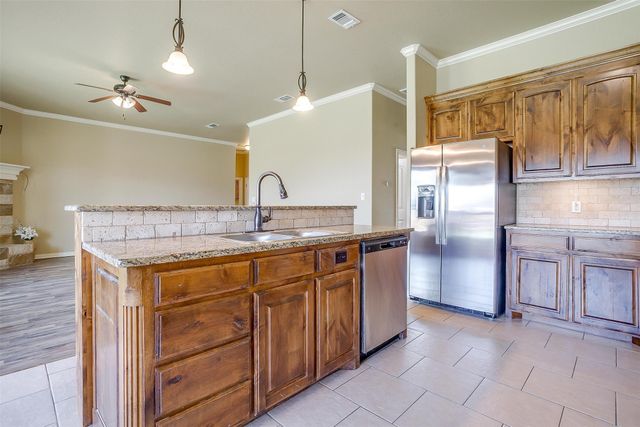 115 Donna Circle, Granbury, TX 76049