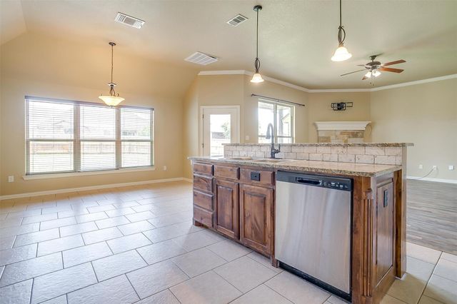 115 Donna Circle, Granbury, TX 76049