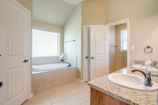 115 Donna Circle, Granbury, TX 76049