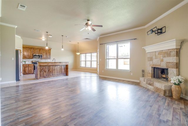 115 Donna Circle, Granbury, TX 76049