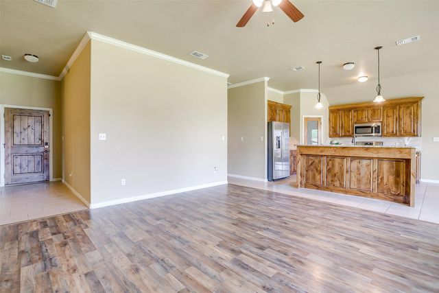 115 Donna Circle, Granbury, TX 76049