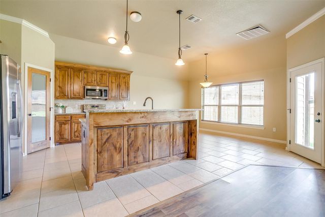 115 Donna Circle, Granbury, TX 76049