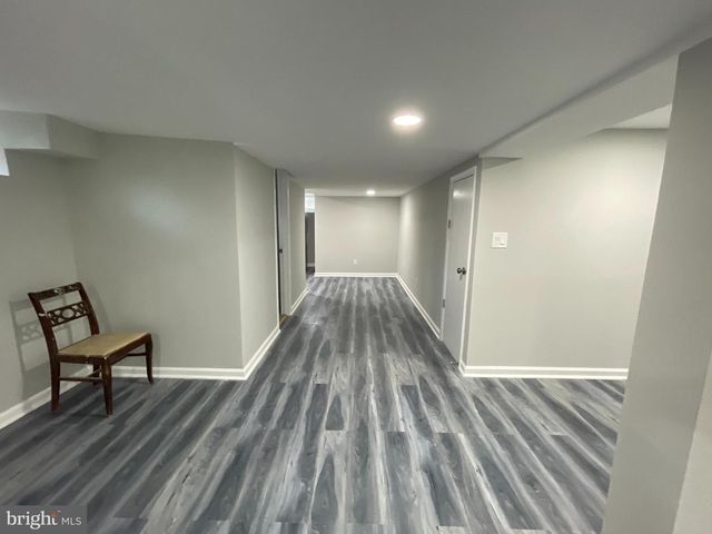 6909 40TH, University Park, MD 20782