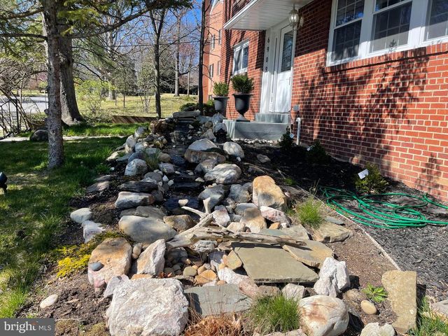 6909 40TH, University Park, MD 20782