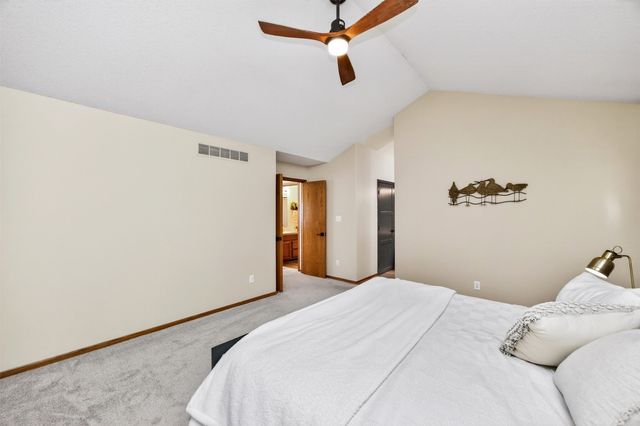 2428 81st Circle, Urbandale, IA 50322