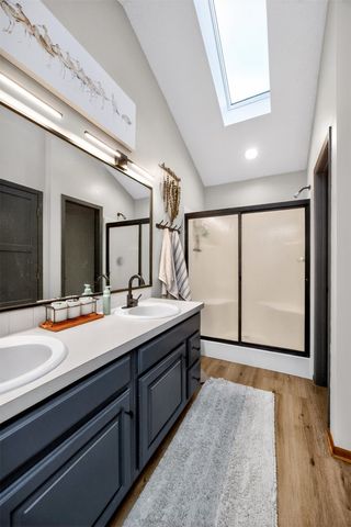 2428 81st Circle, Urbandale, IA 50322