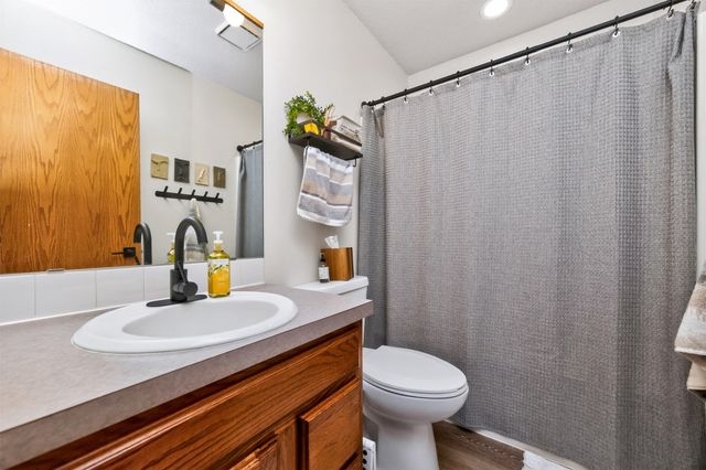 2428 81st Circle, Urbandale, IA 50322