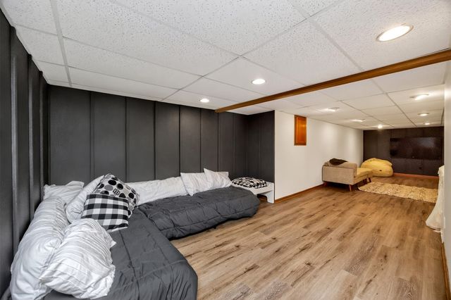 2428 81st Circle, Urbandale, IA 50322