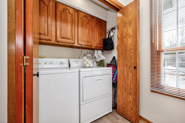 2428 81st Circle, Urbandale, IA 50322